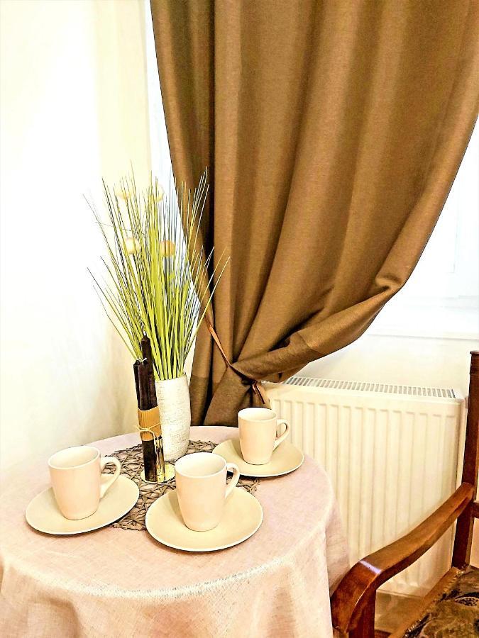 Nora Studio Apartman - Eger Διαμέρισμα Εξωτερικό φωτογραφία
