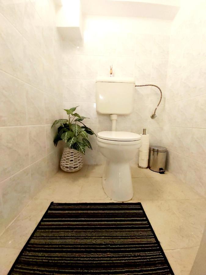 Nora Studio Apartman - Eger Διαμέρισμα Εξωτερικό φωτογραφία