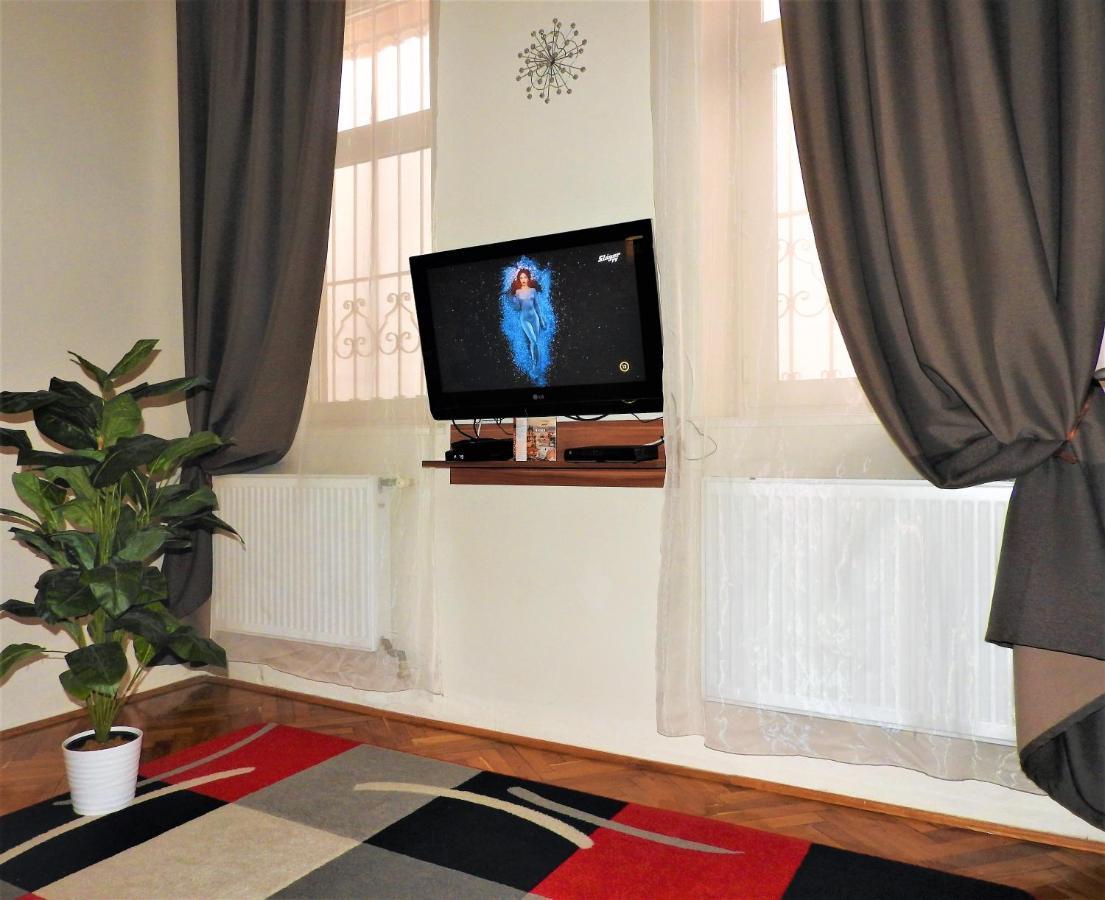 Nora Studio Apartman - Eger Διαμέρισμα Εξωτερικό φωτογραφία
