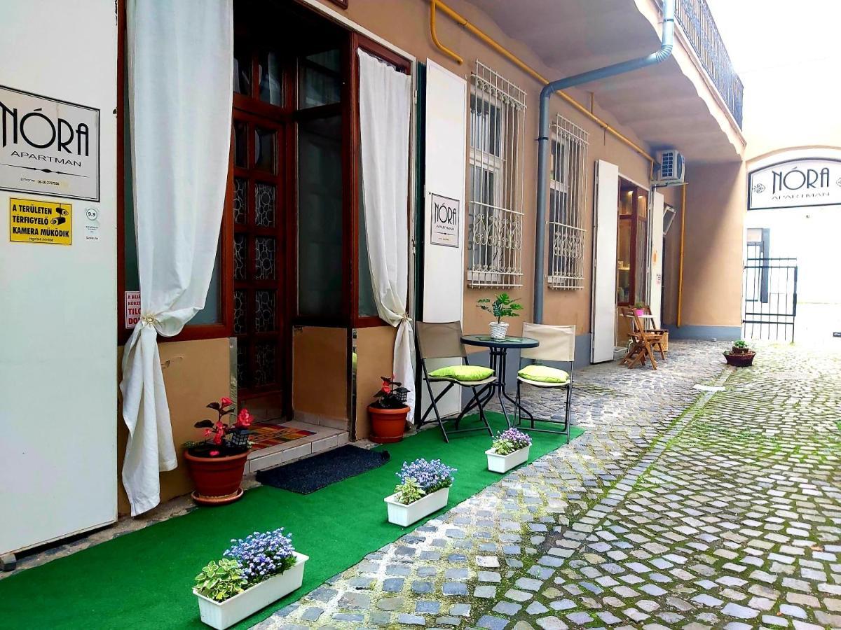Nora Studio Apartman - Eger Διαμέρισμα Εξωτερικό φωτογραφία